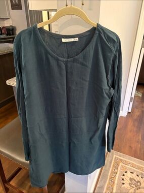 Only Child Teal Long-Sleeve Women's Tunic Top